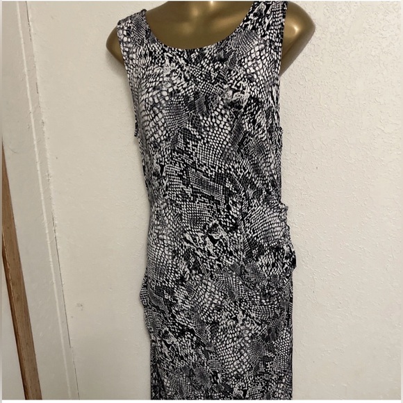 Black and White Snake Print Dress - Picture 3 of 6